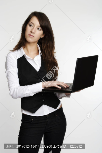 年輕的黑發(fā)