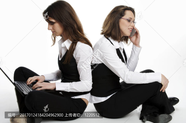 女孩在工作-匯圖網(wǎng) www.fosd68.com 女孩在工作