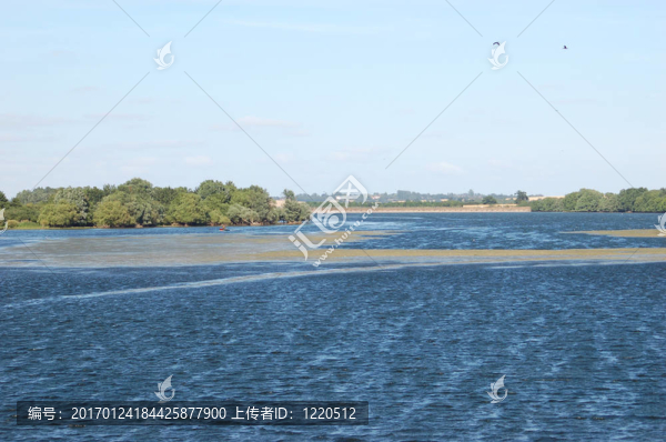 藍(lán)色的天-匯圖網(wǎng) www.fosd68.com 藍(lán)色的天