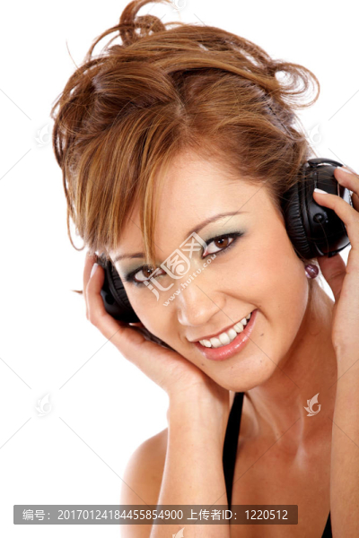 女人聽音樂