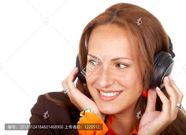 女孩聽音樂
