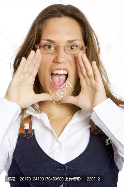 戴眼鏡的年輕女人