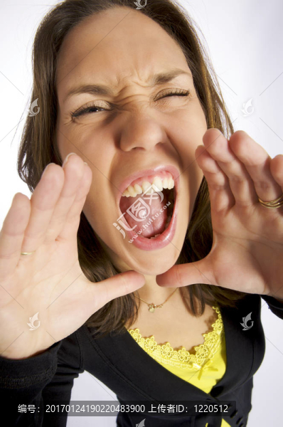 年輕漂亮的女人