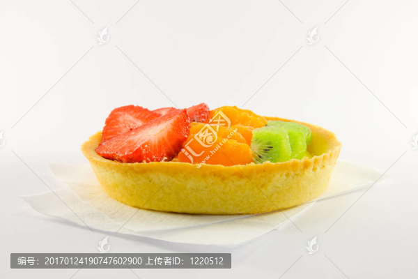 水果撻的餐巾上