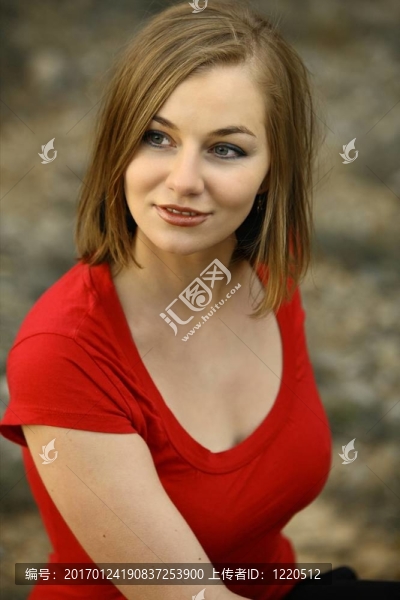 一個美麗的年輕女人的肖像