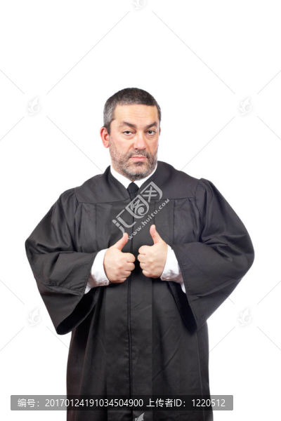 嚴重的男性法官