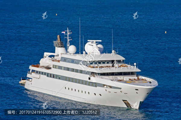 白色游艇上的水-匯圖網(wǎng) www.fosd68.com 白色游艇上的水