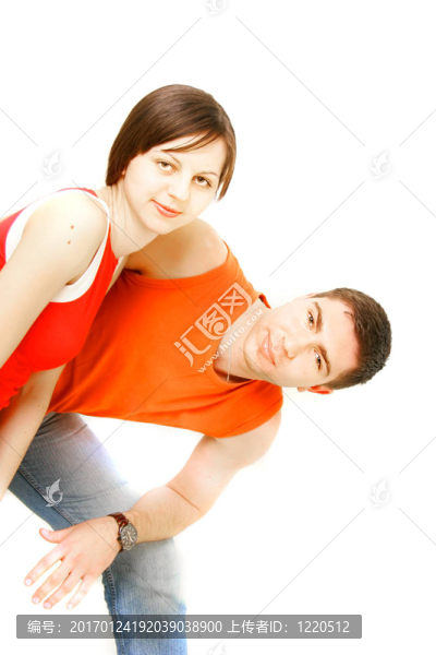 年輕夫婦隔離在白色