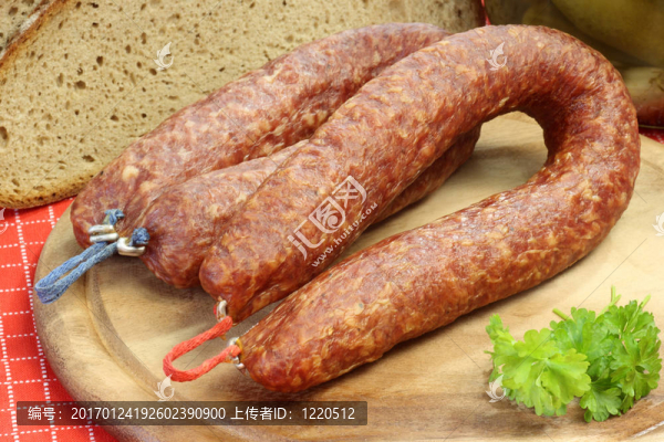 自制意大利臘腸-匯圖網(wǎng) www.fosd68.com 自制意大利臘腸