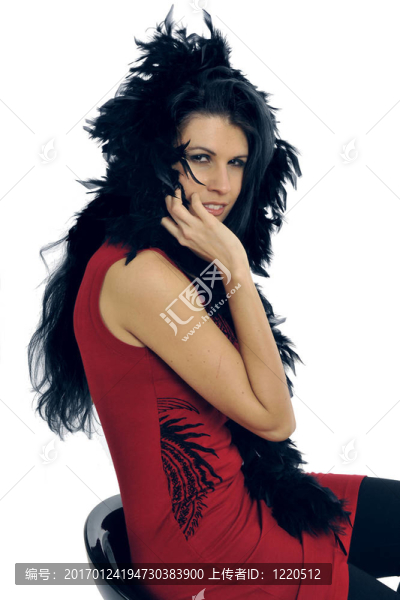 穿紅衣服的女士