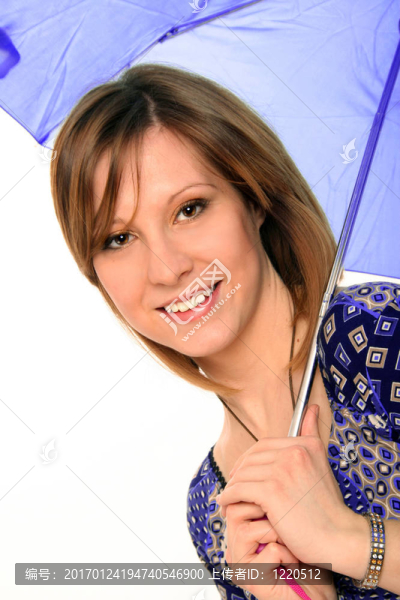 打著雨傘的女人