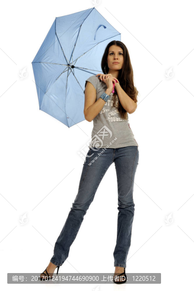 帶傘的時(shí)尚模特-匯圖網(wǎng) www.fosd68.com 帶傘的時(shí)尚模特