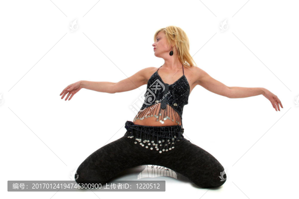 金發(fā)碧眼的肚皮舞