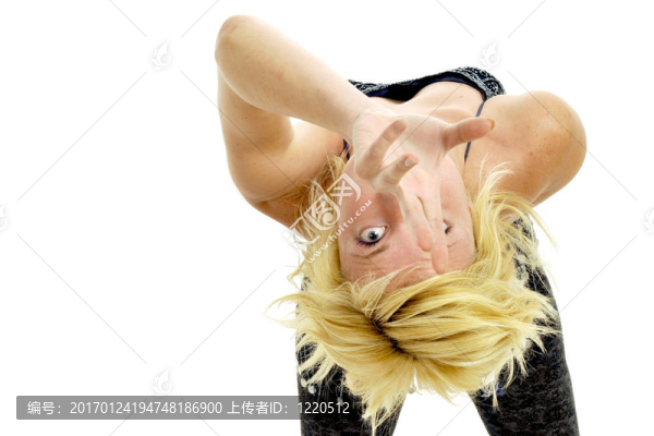 金發(fā)碧眼的肚皮舞
