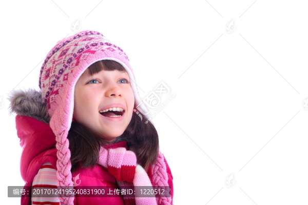 快樂的女孩戴著溫暖的帽子
