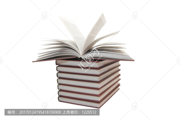一堆白色背景的書