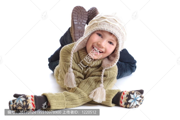 快樂男孩在冬天的衣服