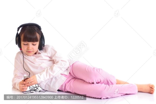 女孩聽音樂