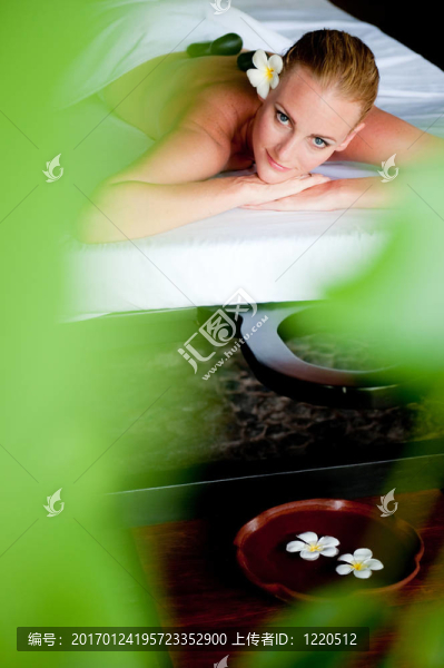 女人在斯帕-匯圖網(wǎng) www.fosd68.com 女人在斯帕