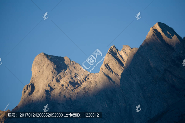 太陽在早晨的太陽