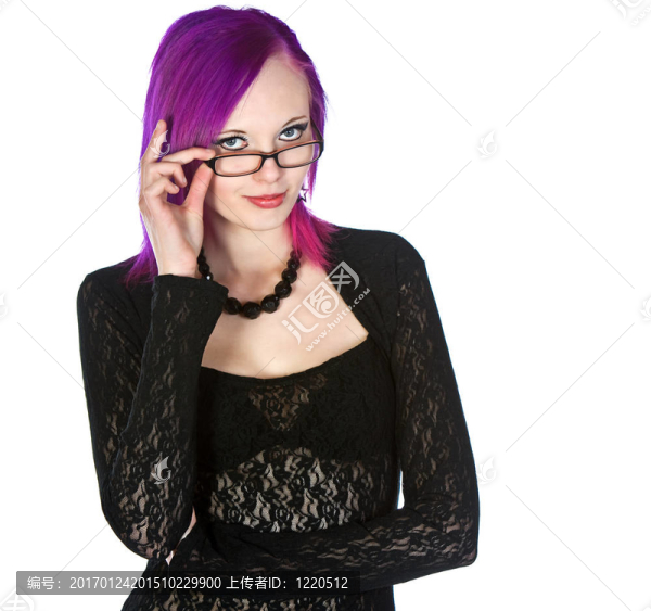 可愛(ài)的紫色頭發(fā)的女孩戴眼鏡