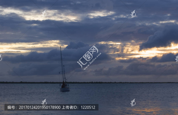 日落游艇
