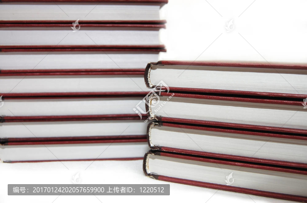 白色背景的書籍