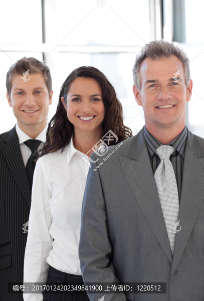 高級(jí)商務(wù)男子領(lǐng)導(dǎo)小組