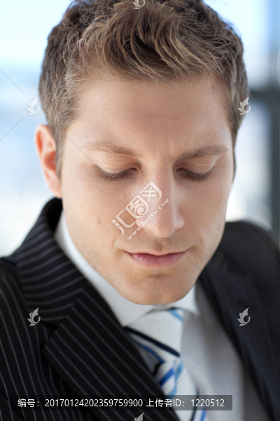 吸引商人看相機(jī)