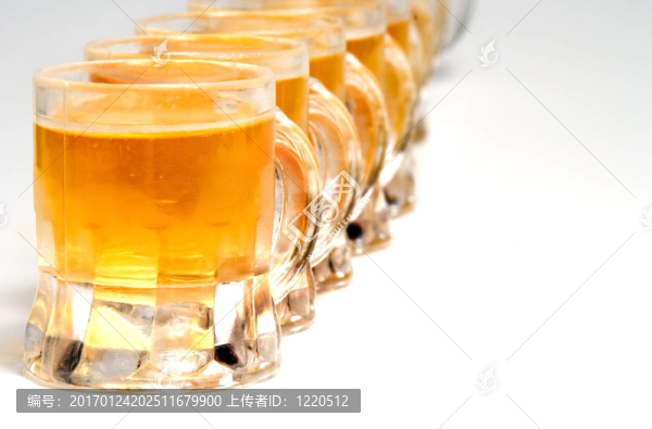 啤酒杯