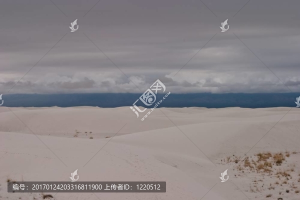 白色的沙灘