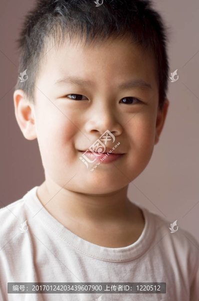 亞洲的年輕男孩