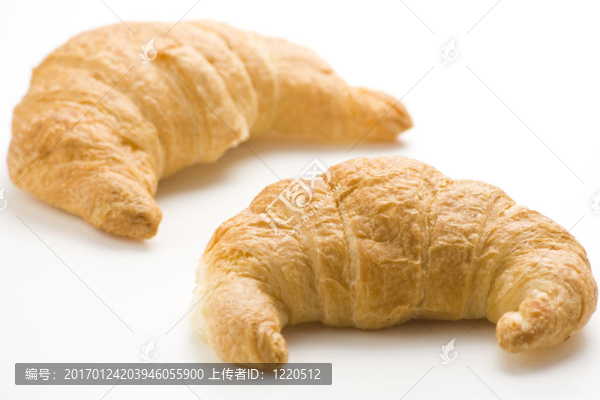 咖啡和羊角面包的美味早餐