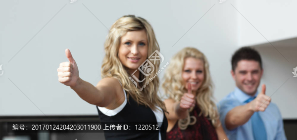 三人業(yè)務(wù)團(tuán)隊(duì)