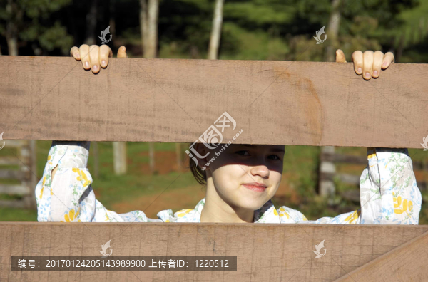 夏天的美麗少年