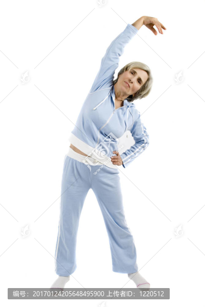 可愛(ài)的成熟的女人做運(yùn)動(dòng)