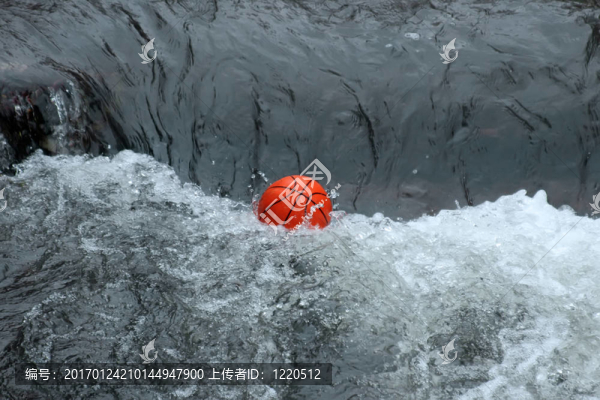 水中球