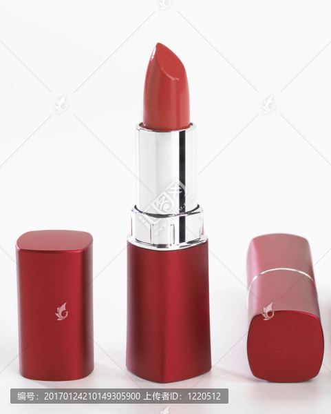 紅色的唇膏-匯圖網(wǎng) www.fosd68.com 紅色的唇膏