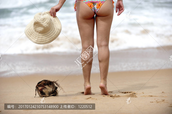 在海灘上放松