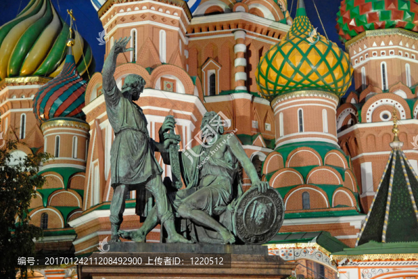 在莫斯科俄羅斯的Kuzma,Minin和Dmitry,Pozharsky的雕像