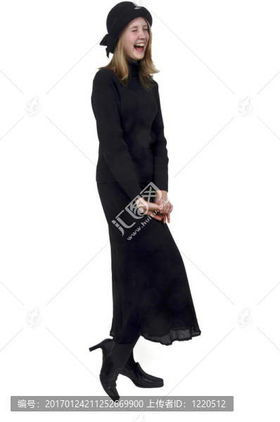 穿黑衣服的少女