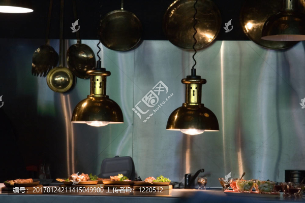 在餐廳-匯圖網(wǎng) www.fosd68.com 在餐廳