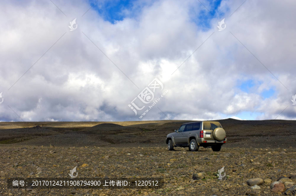 中間的地方-匯圖網(wǎng) www.fosd68.com 中間的地方