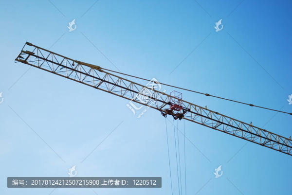 施工現(xiàn)場起重機(jī)