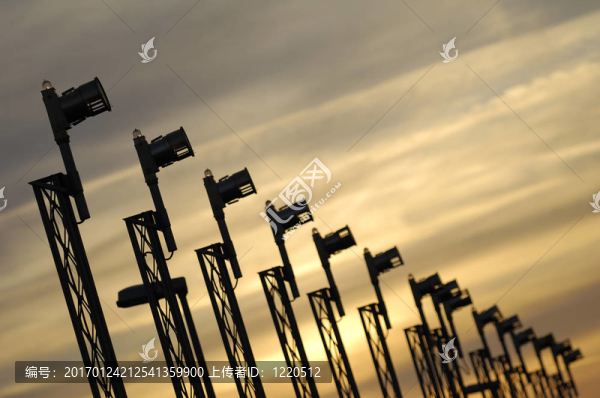 降落燈和日落-匯圖網(wǎng) www.fosd68.com 降落燈和日落