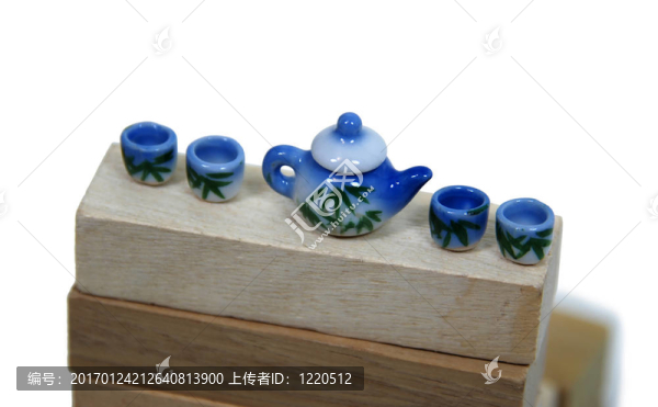 帶竹筍的茶具