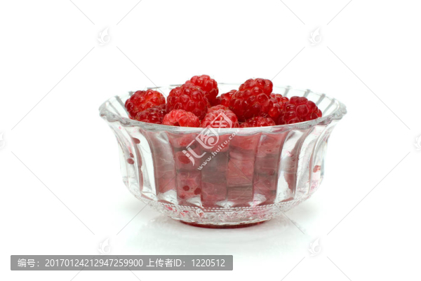 在一個水晶碗樹莓