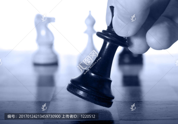 移動(dòng)棋盤上的黑皇后