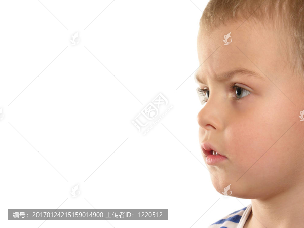 側(cè)視的男孩