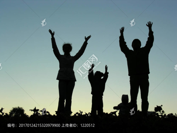 家族手中日落